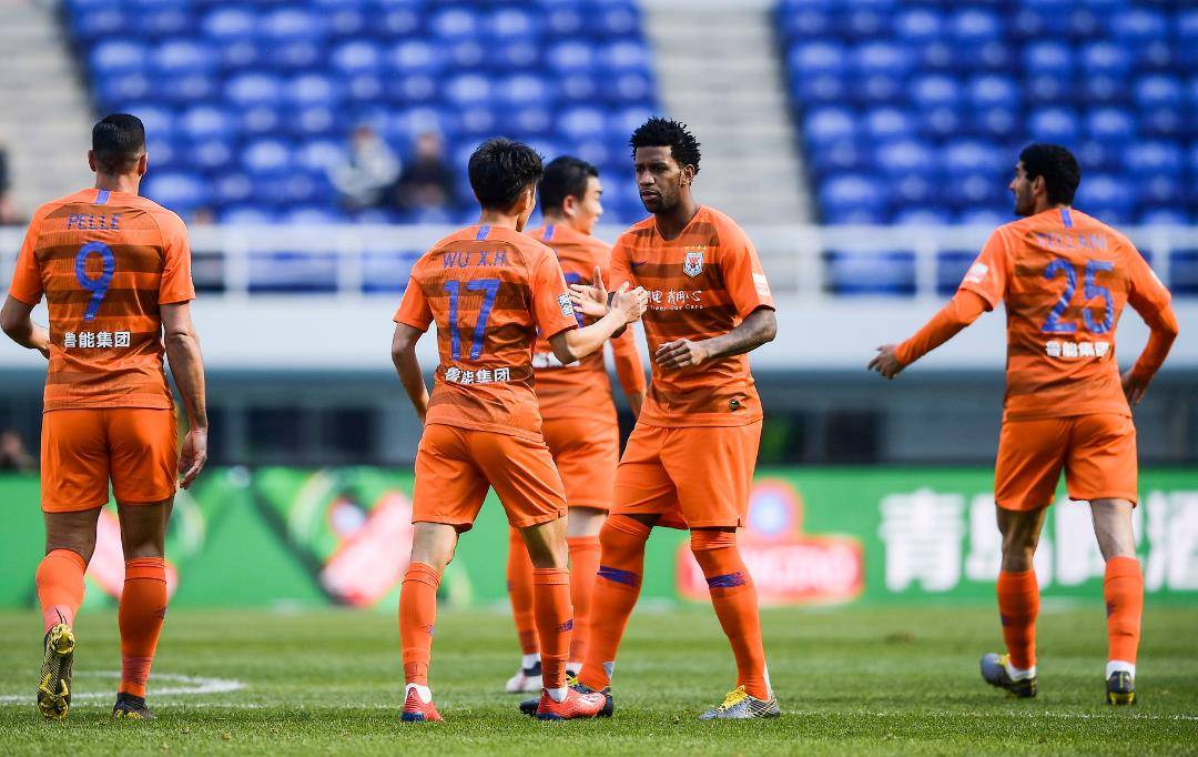 集结日突围战来临，成都蓉城围绕英超内部沟通，媒体盛赞，更衣室氛围转暖的简单介绍虎扑体育社区