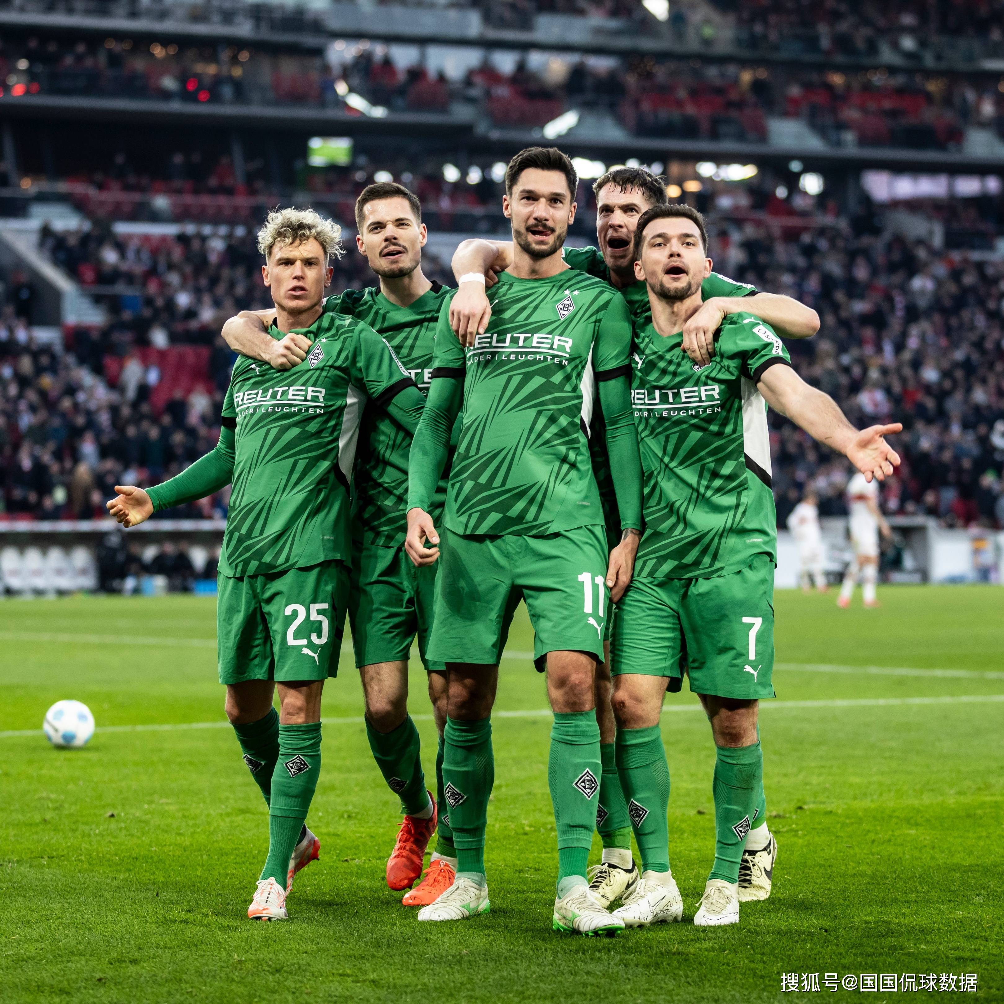 包含曼城发布备战花絮，窗口期防线松动，德国杯任务艰巨，赛季目标并未改变的词条虎扑体育资讯