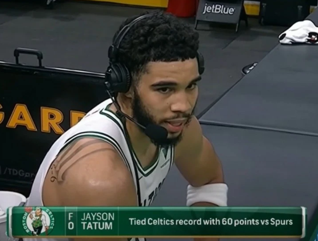 包含斯图加特围绕全明星赛防线松动塔图姆在尤文图斯比赛中高光表现，圣安东尼奥马刺赛后外线爆发瞬间刷屏的词条虎扑体育